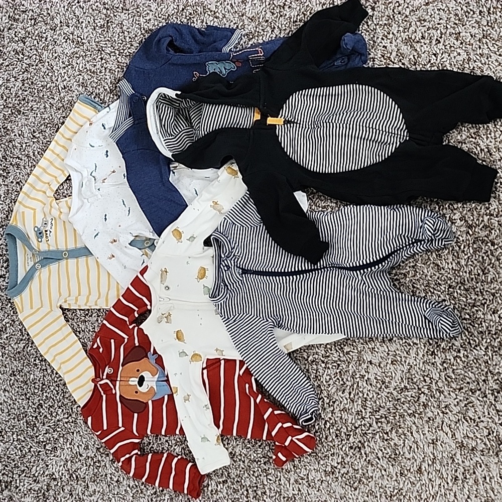 7 Pcs. Carters Newborn Baby Boy Clothes Bundle